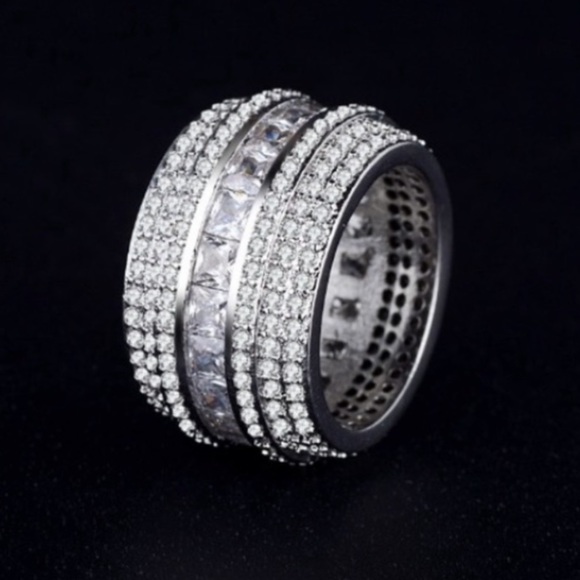 NEW 925 STERLING SILVER LUXURY DIAMOND RING, CUTE RING, SHINY RING. - Picture 4 of 5